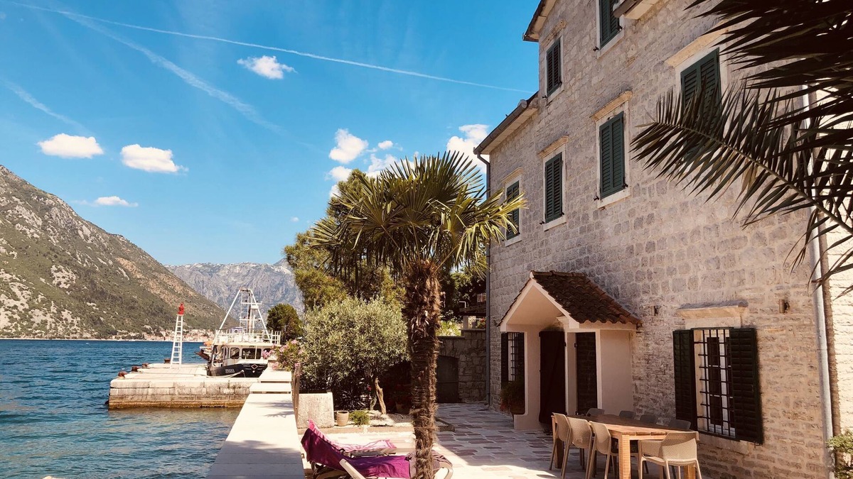 Donja Kostanjica Villa | Seafront Villa TOMA 1865