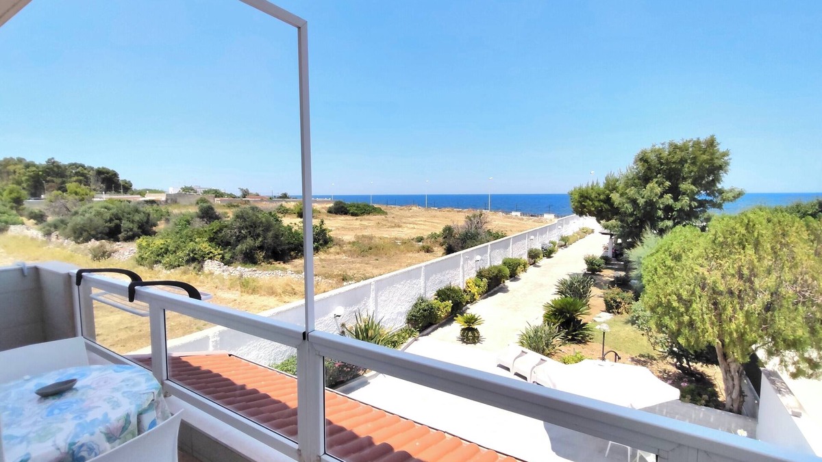 Bari Apartment | Seagull Apartment Bari 6 places, sea view with free parking