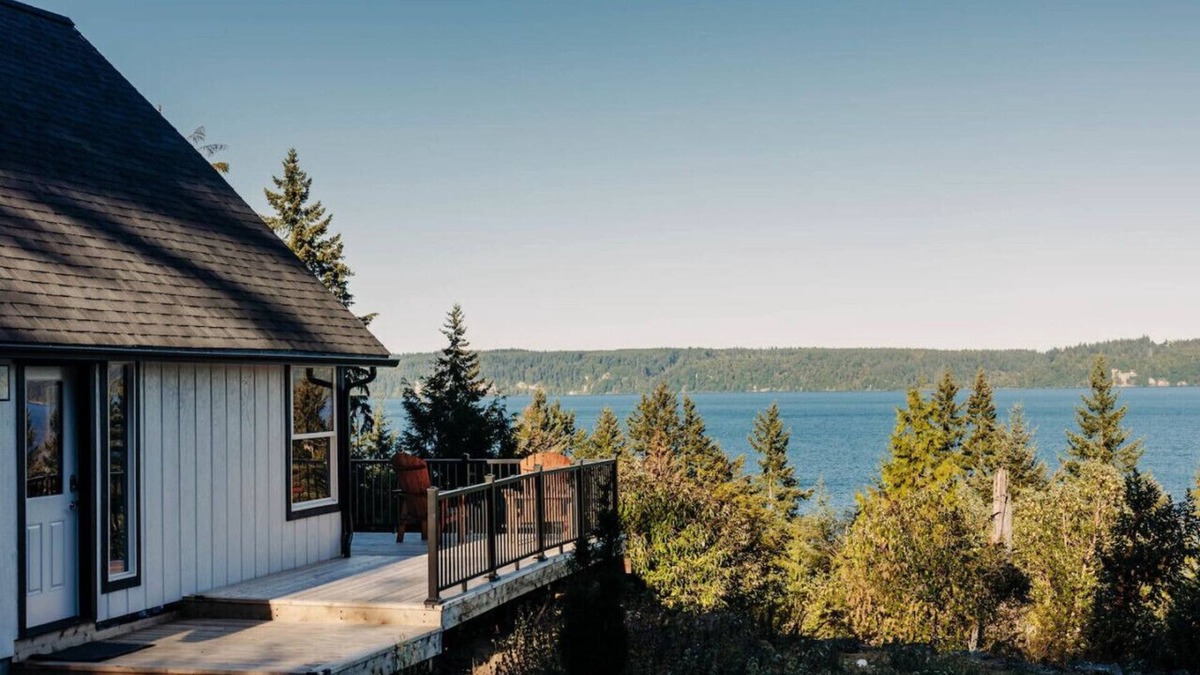 Brinnon House | Seal Rock Beach Upper House