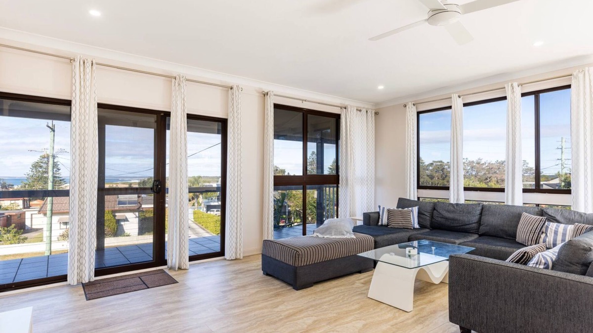 Culburra Beach House | Seas the Day - Pet Friendly - Ocean Views