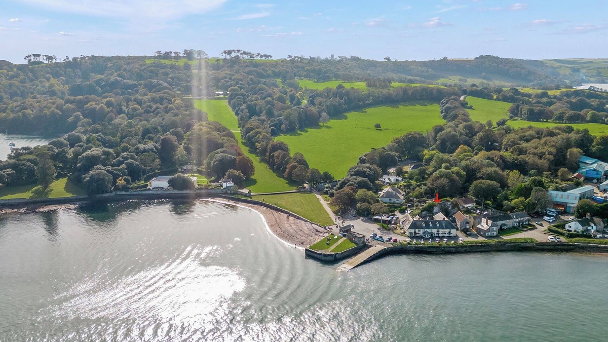 Cremyll Cottage | SEASCAPE, pet friendly, with a garden in Kingsand