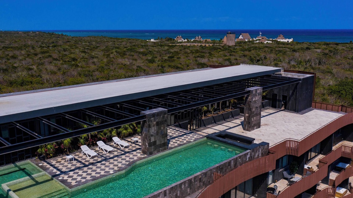 Tulum Apartment | Seascape Tulum Condo, near the beach with a sea-view rooftop and infinity pool