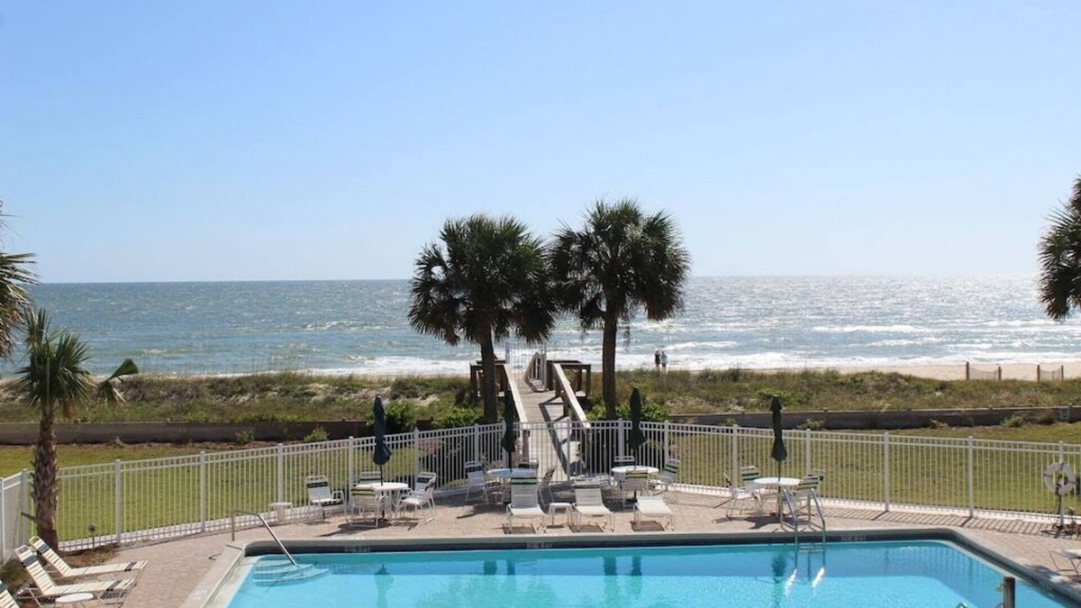 St. George Island Condo | SEASHELL ESCAPE - Pool & Beach Front 2 Bedroom sleeps 6 - Enjoy!