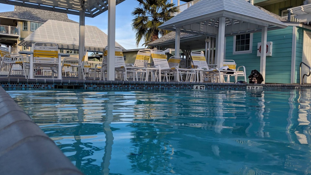 Port Aransas Hotel | Seashell Village Resort near the beach with kitchens