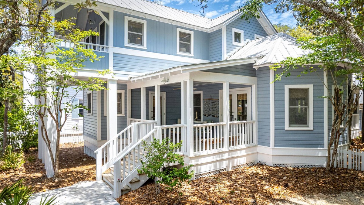 Seaside House | Seaside "Blue Skies" 3BR |Sleeps 10 | NEW Listing | 2 Bikes!
