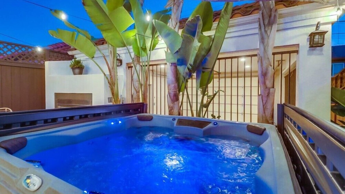 Crown Point House | Seaside Chic - Near Beach; Spa; Game Room; Rooftop
