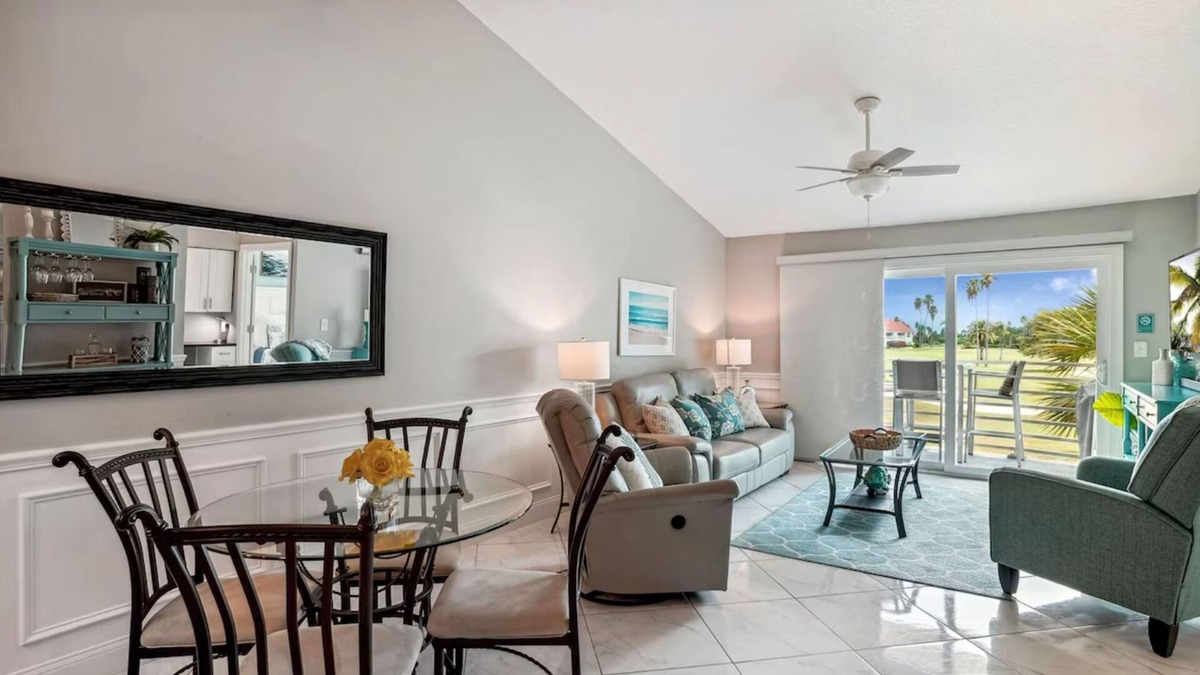 Isla del Sol Condo | Seaside condo with pool, hot tub, close to beaches, WiFi, AC, washer/dryer