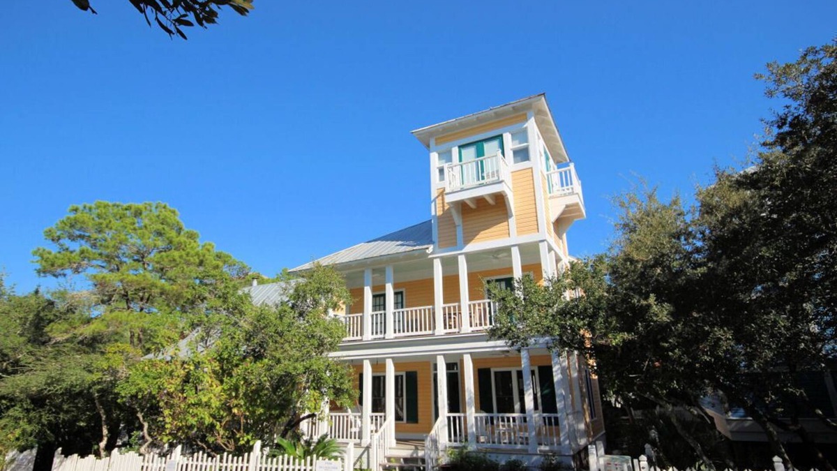 Seaside House | Seaside "Coquina" |3 BR | Sleeps 8 | Steps from 2 pools | Bikes