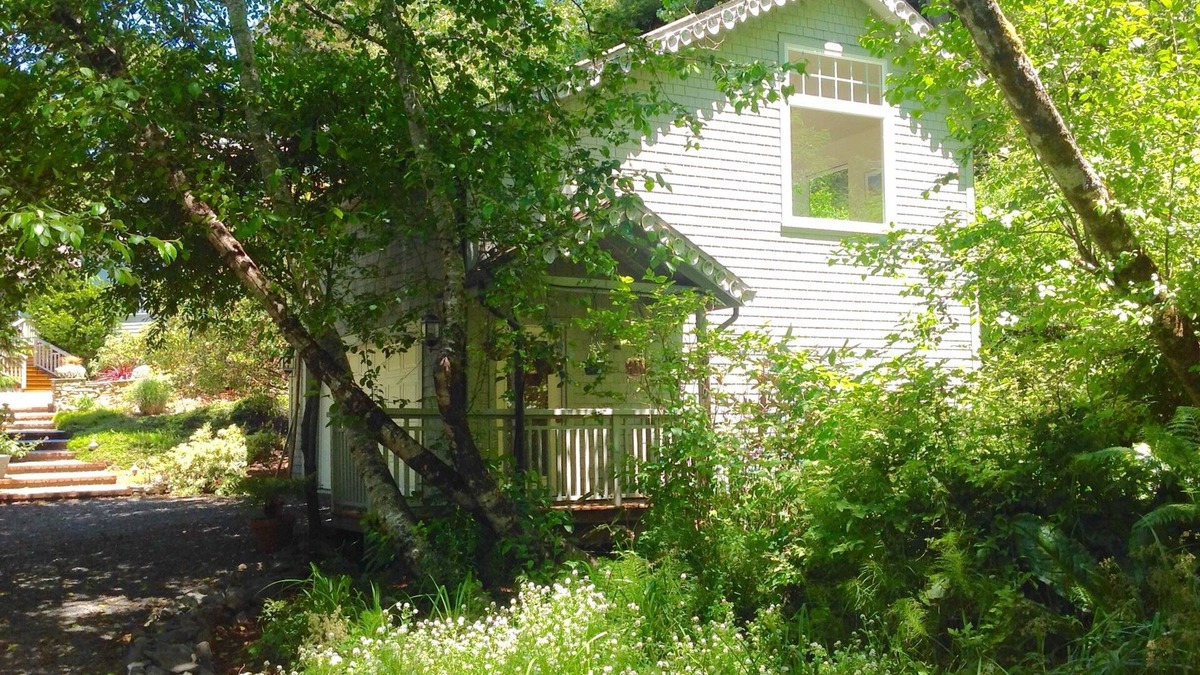 Westhaven-Moonstone House | Seaside cottage at Luffenholtz Beach in beautiful Trinidad, CA