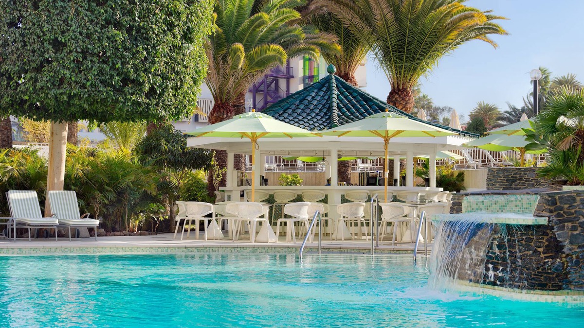 Playa del Ingles Hotel | Seaside Sandy Beach