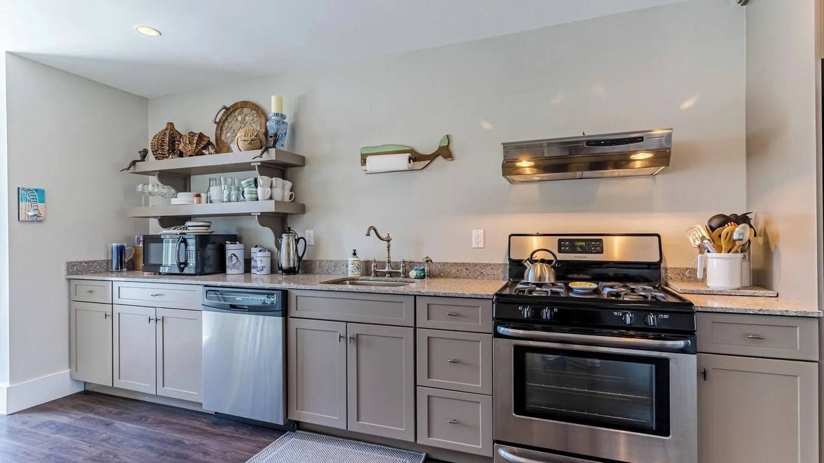 Seaside Heights House | Seaside Heights getaway two blocks from the beach!