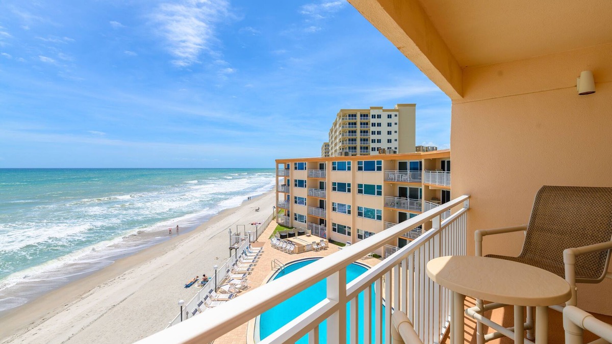 Satellite Beach Condo | Seaside Luxury Penthouse W/Heated Pool + Stunning Ocean Views 🌊