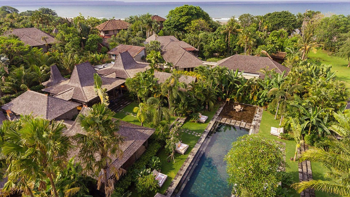 Berawa Villa | Seaside Luxury with Cultural Charm – Bali Villa 1054