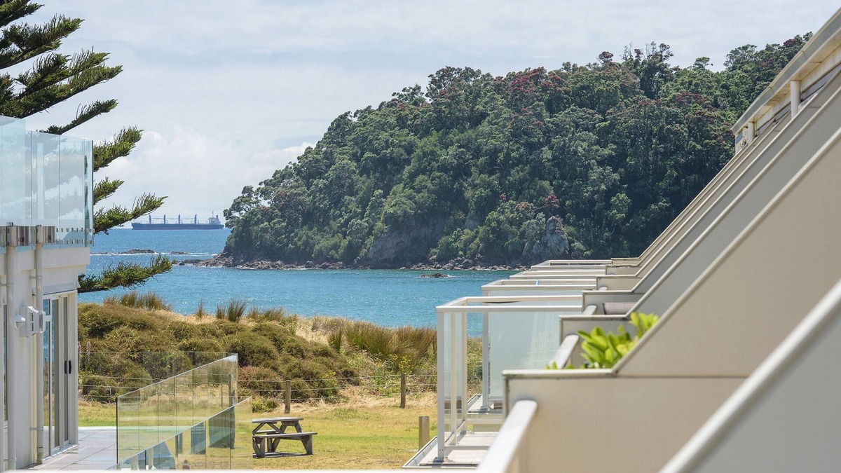 Mount Maunganui Cottage | Seaside Marine - Mt Maunganui Holiday Home
