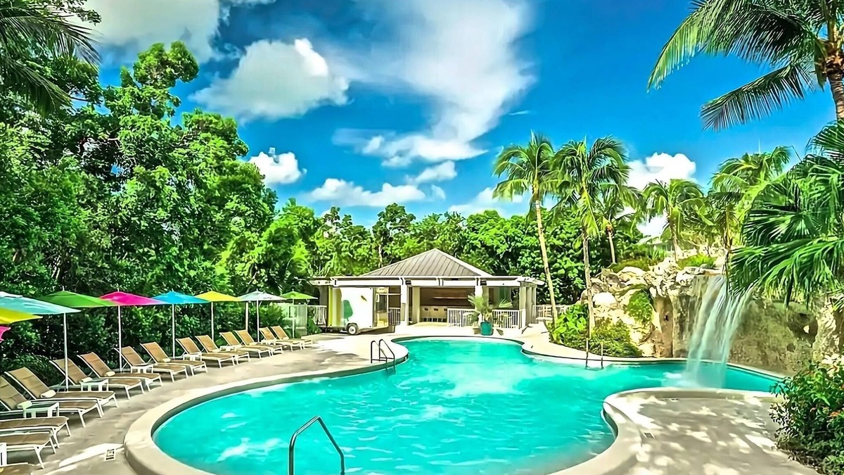 Rock Harbor Hotel | Seaside Retreat! 2 Pet-friendly Units with Balconies, Outdoor Pool!