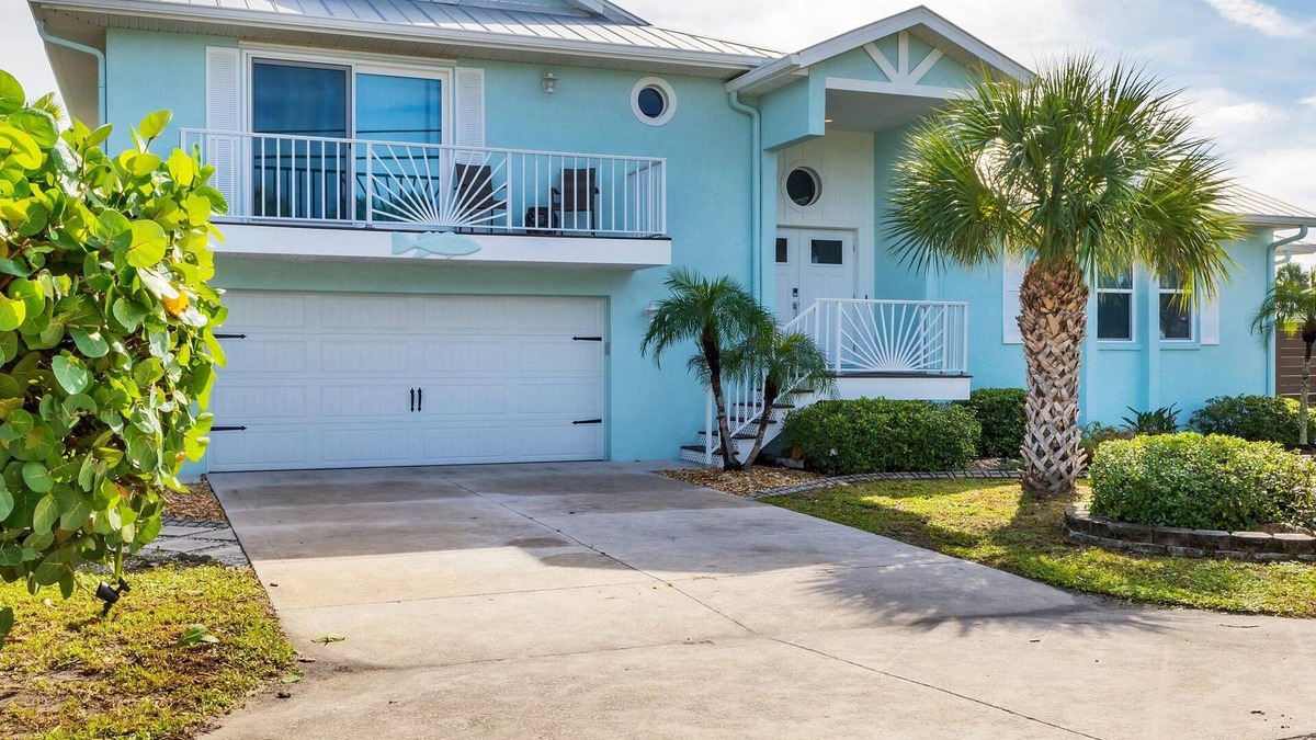 Englewood House | Seaside Sanctuary, coastal home, private beach access and golf cart pick up to restaurants