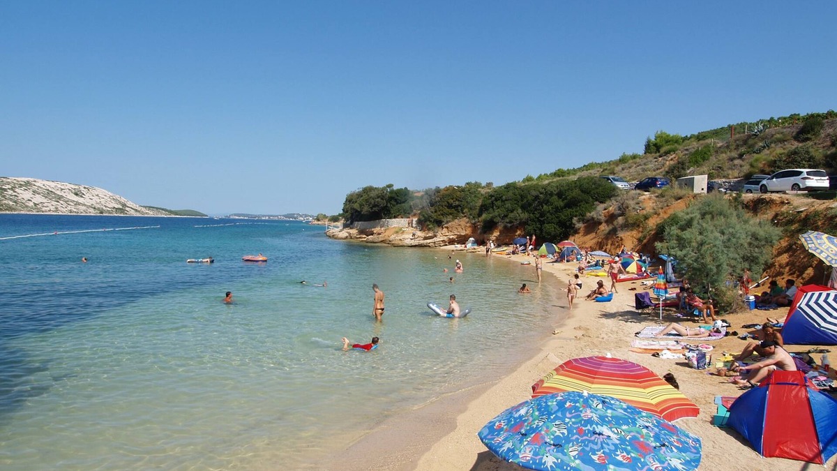 Rab Apartment | Seaside Sanctuary in Rab With 3 Bedrooms