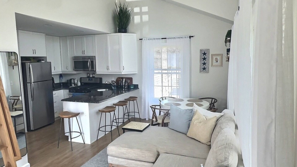Lavallette House | Seaside Serenity – Bright & Airy 2BR Beach Cottage + Loft, Steps to Ocean & Bay