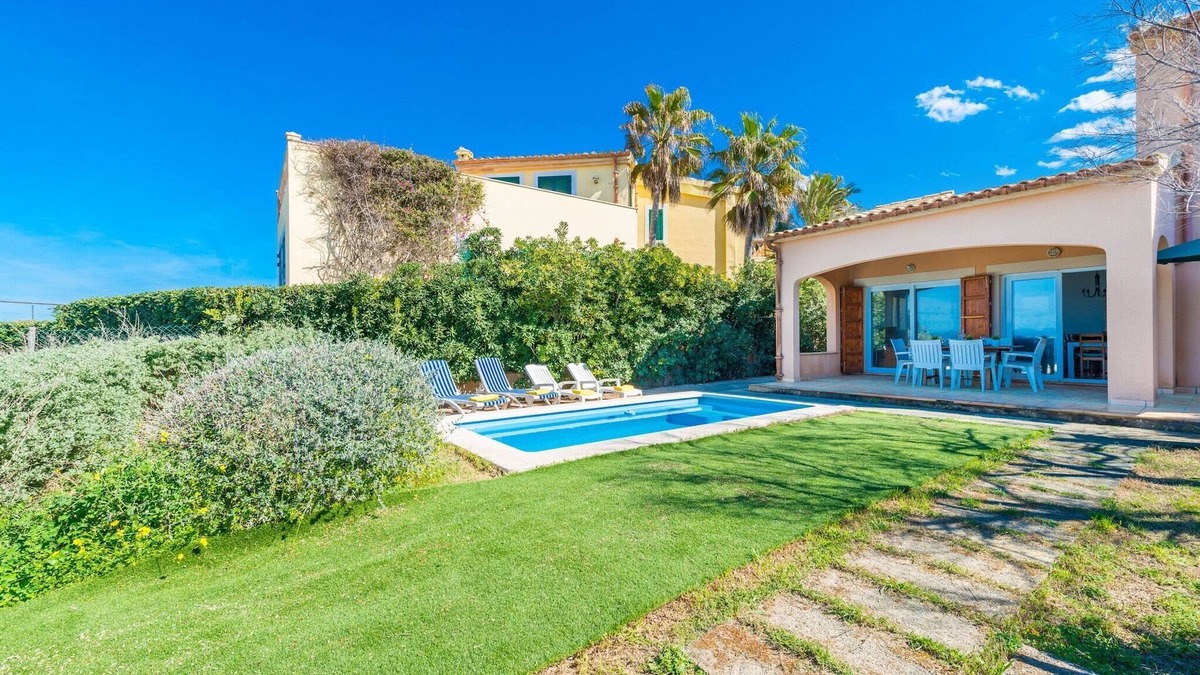 Urbanizacion S'Estanyol House | Seaside villa in Colonia de Sant Pere