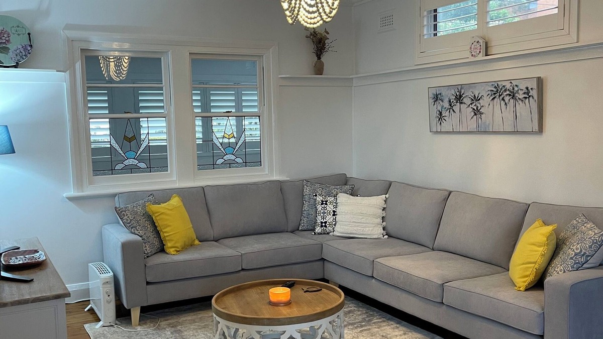 Shellharbour Cottage | Seaside Village Cottage Charm