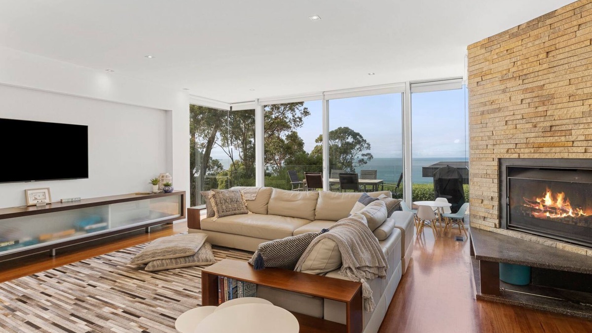 Lorne House | Seasoon - Peaceful Slice Of Paradise