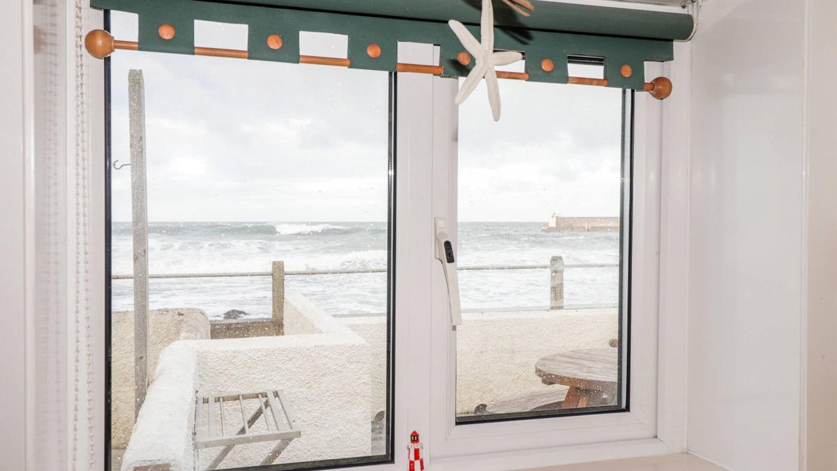 Whitehills Cottage | SEASPRAY COTTAGE, family friendly, with open fire in Whitehills