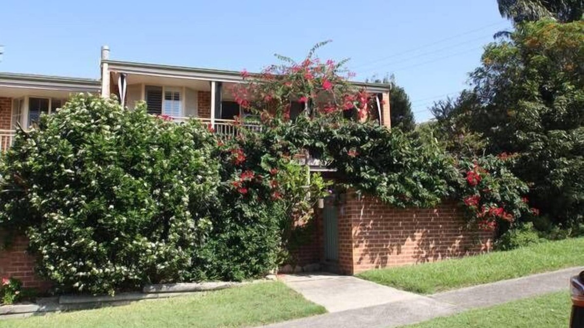Terrigal House | Seaspray on Henley - spacious coastal townhouse