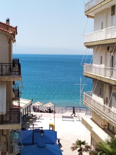 Loutraki Apartment | Seaview apartment in theheart of Loutraki