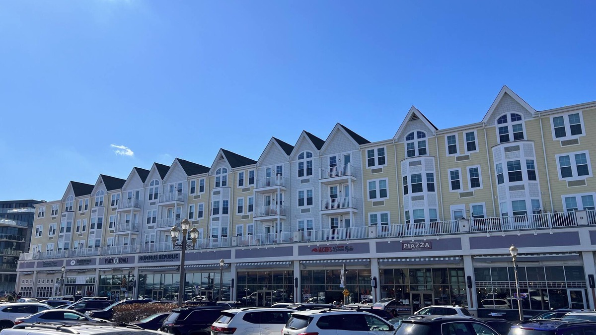 Long Branch House | Seaview Escape~ 5 minute stroll to Beach & Private Outdoor entertainment Area