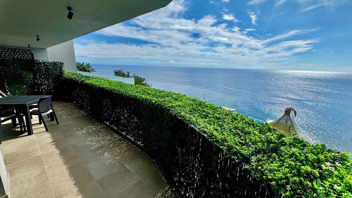Ribeira Brava Apartment | Seaview Escape with private Jacuzzi