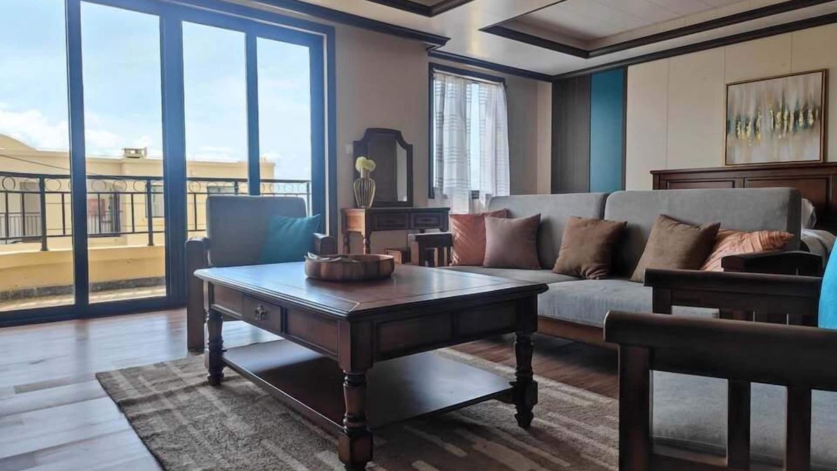 Challengers Hotel | Seaview Gardens