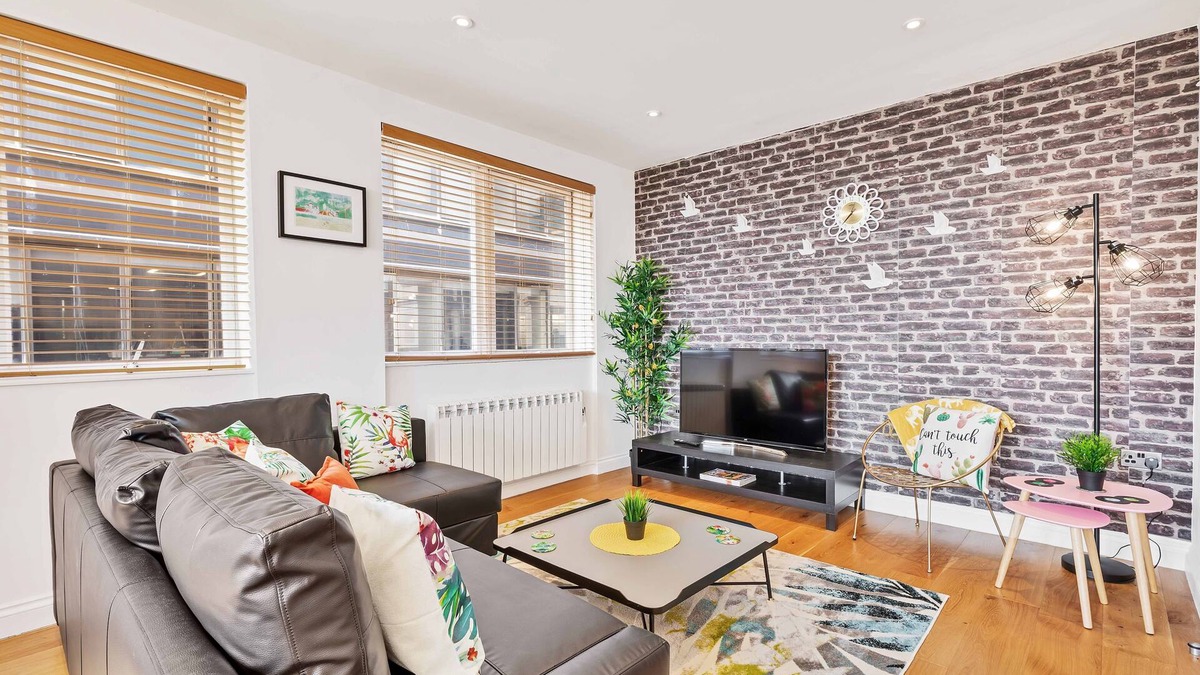 Hove Apartment | Seaview Heights | By My Getaways
