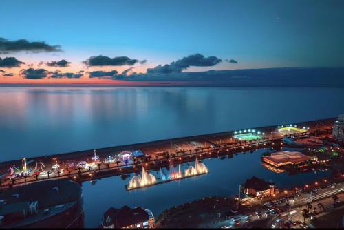New Boulevard Apartment | SeaView Suite With Panoramic View