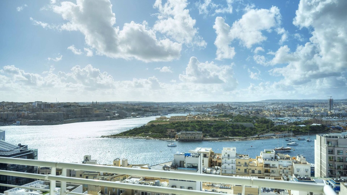 Sliema Apartment | Seaview terrace, 2bedrooms, communal pool COGO1-1