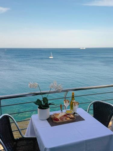 Tower Road Apartment | Seaview Tower Apartment