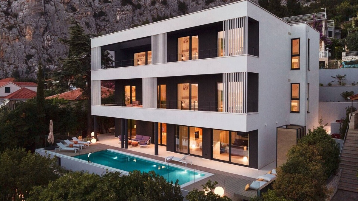 Omis Villa | Seaview villa Flora - Heated pool and Spa