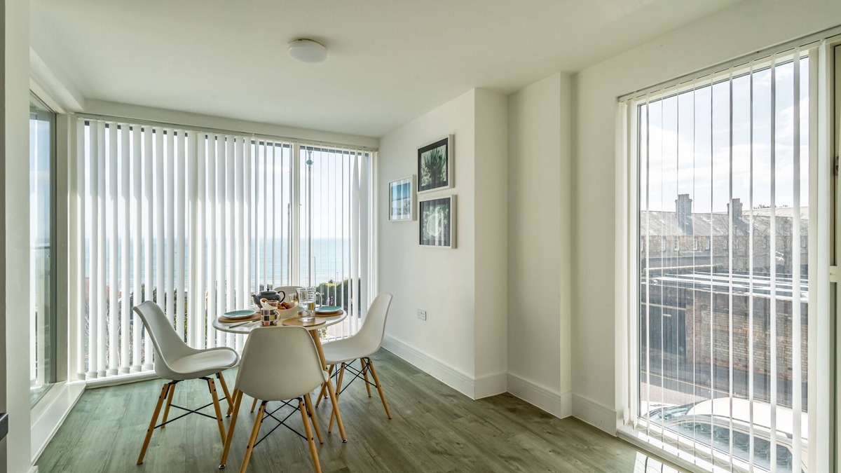 Bournemouth City Centre Apartment | Seaview West Coast