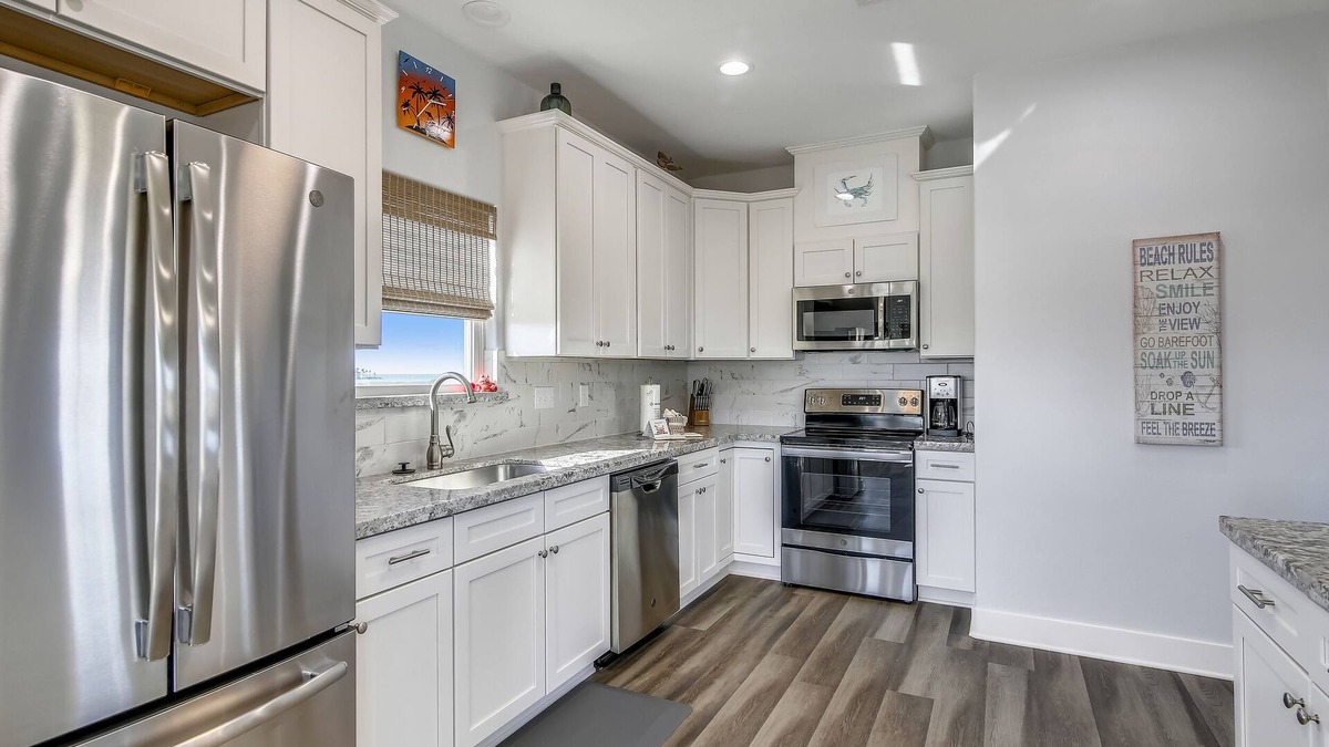 Terramar Beach House | Seaward Breeze | Bay Views, Fantastic Sunsets!
