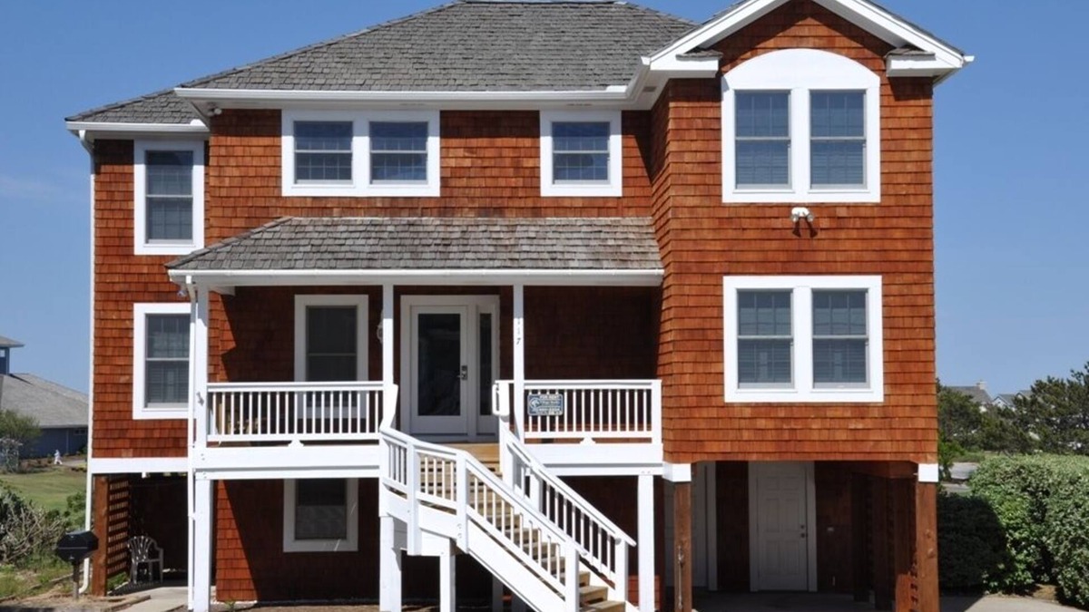 Nags Head House | Seawatch 5: Sound Views, Village Beach Club Amenities, Private Hot Tub