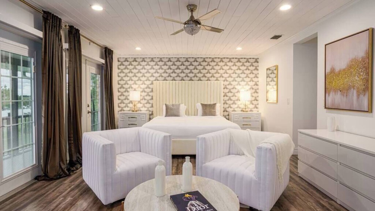 Palm City House | Secluded 3 Acres 5500 sf Waterfront|Pool|Dock|Game