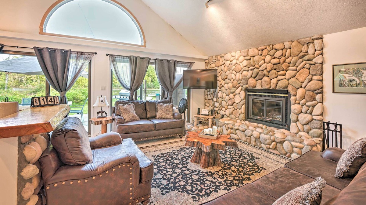 Traverse City Cabin | Secluded Bass Lake Cabin, 9 Mi. to Traverse City!