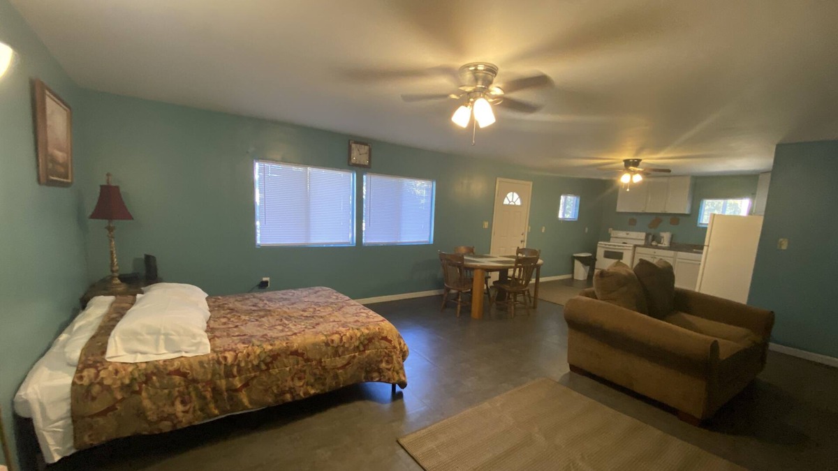 Ocklawaha Cabin | Secluded Cabin #2 in the Woods Close to Everything