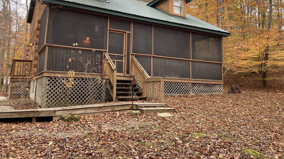 Birdseye Cabin | Secluded Cabin next to Patoka Lake