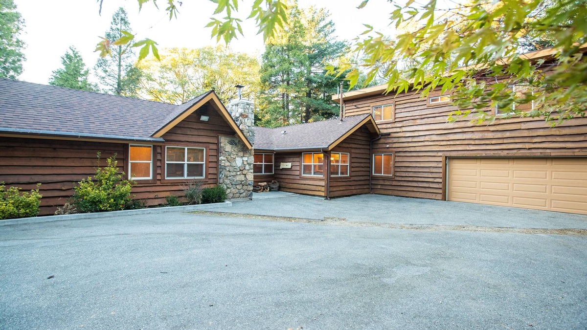 Crestline Cabin | Secluded cabin on 20 beautiful, wooded acres. Hot tub, 3 fireplaces, pool table.