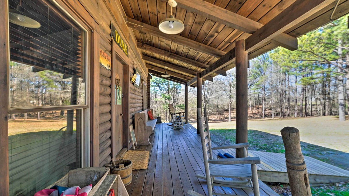 Hueytown Cabin | Secluded Cabin w/Fishing Pond near Hunting!
