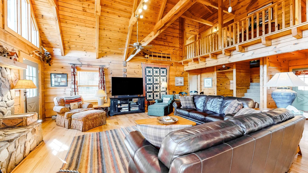 Sylva Cabin | Secluded cabin with mountain views, hot tub, fire pit & billiards