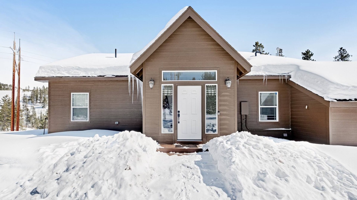 Winter Park Highlands House | Secluded, dog-friendly home w/ mountain views, a private deck, & hot tub!