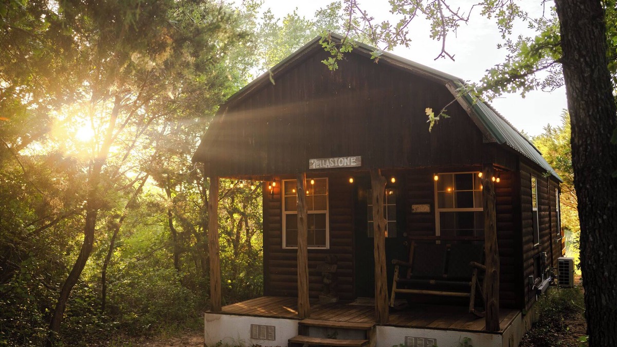 Paluxy Cabin | Secluded Escape with hot tub, tucked in nature