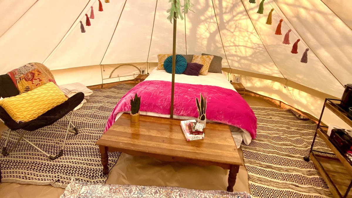 Lee's Summit Cabin | Secluded glamping yet close to city amenities