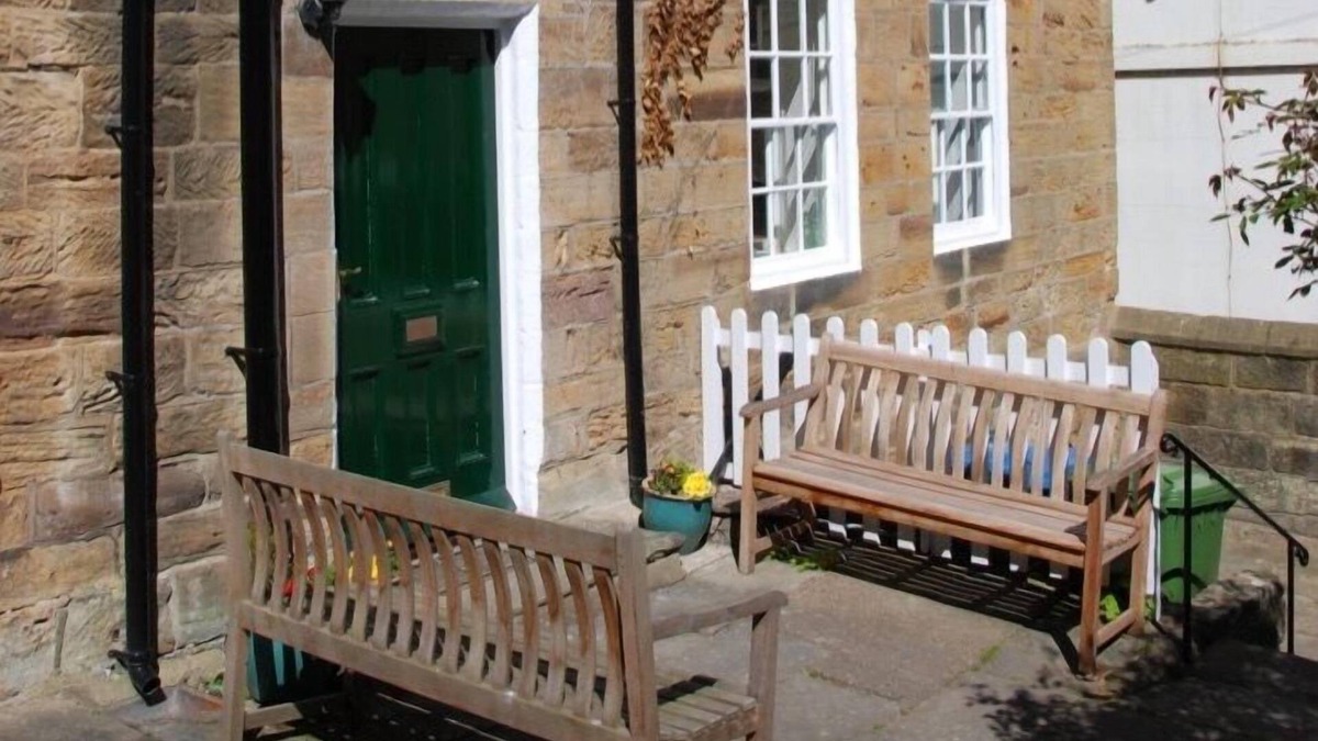 Sandsend House | Secluded Grade II listed Georgian house with sea views and private garden